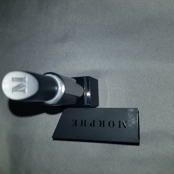 *free with purchase* Morphe Mega Matte Lipstick - Picture 4 of 4